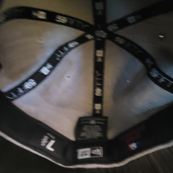 Men New York Yankee Hat - Picture 2 of 5